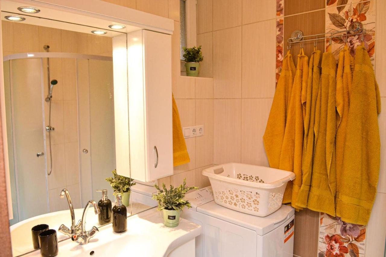 Unicum Apartman Hajdúszoboszló Esterno foto