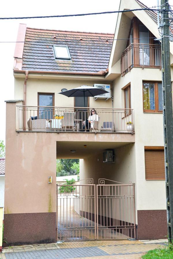 Unicum Apartman Hajdúszoboszló Esterno foto