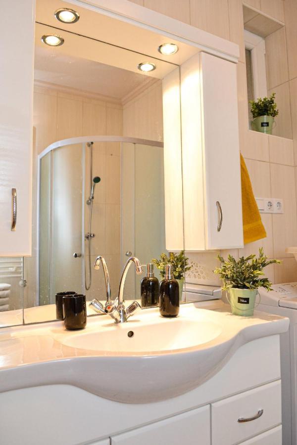 Unicum Apartman Hajdúszoboszló Esterno foto