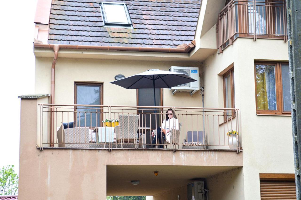 Unicum Apartman Hajdúszoboszló Esterno foto