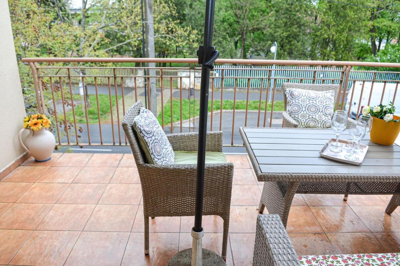 Unicum Apartman Hajdúszoboszló Esterno foto