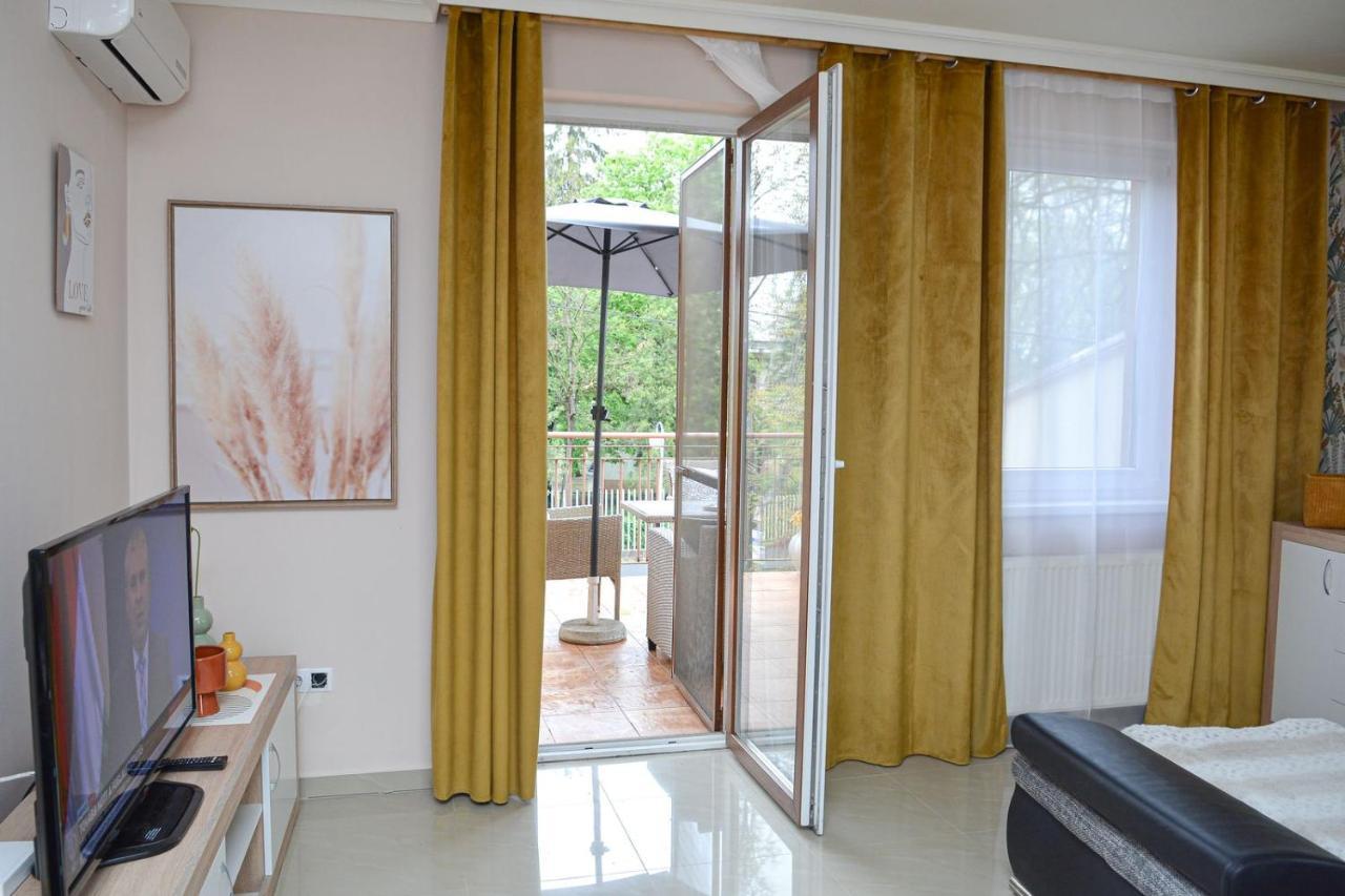 Unicum Apartman Hajdúszoboszló Esterno foto