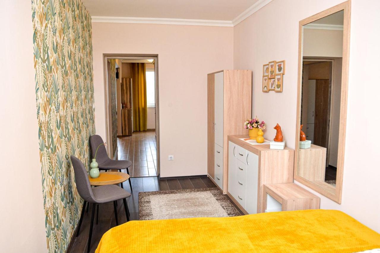 Unicum Apartman Hajdúszoboszló Esterno foto